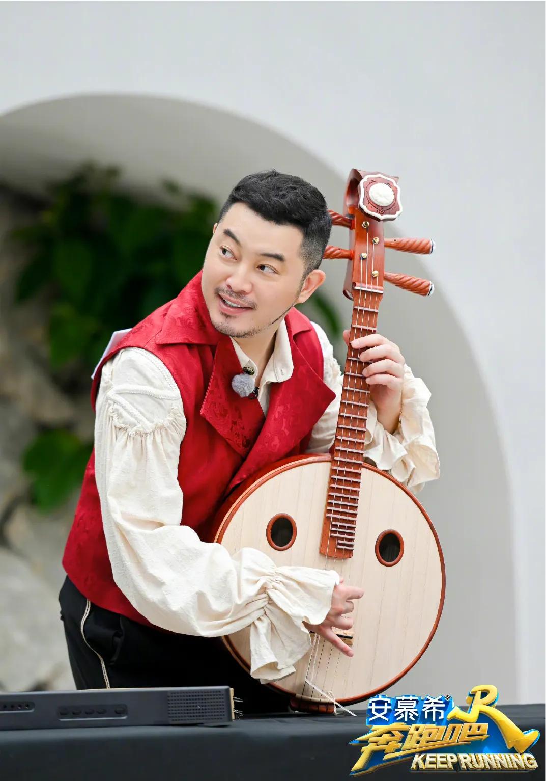 《奔跑吧》白鹿作为幕后Boos，考脑力又考体力，最终以撕名牌结束