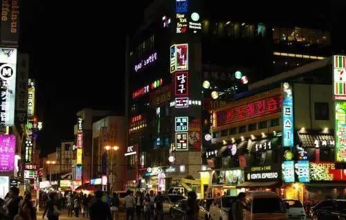 「三星华为」三星是哪个国家的品牌（韩国最大的三星集团，放在我国是什么水平）