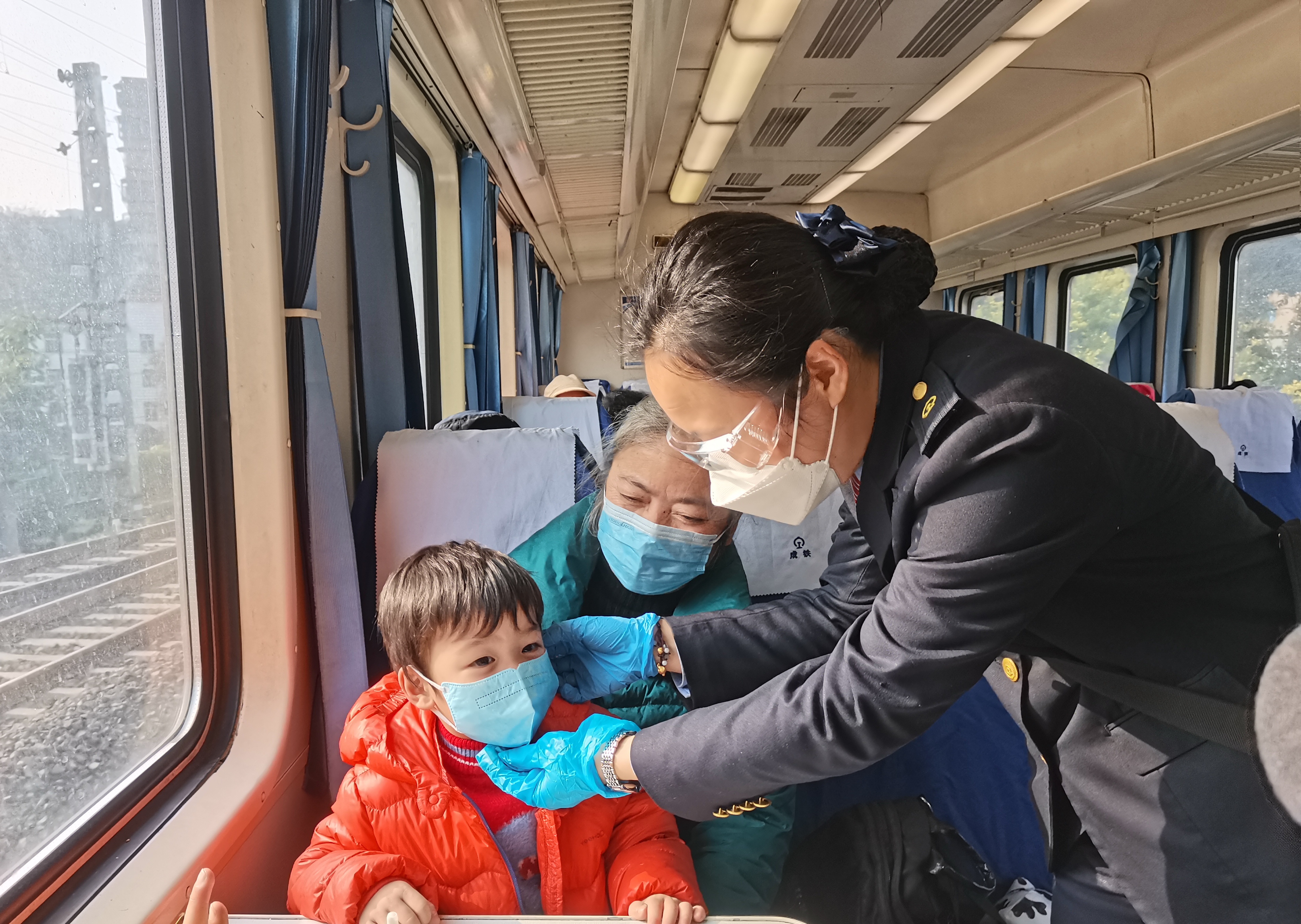 郑丽梅：一位钟情于小慢车的列车长