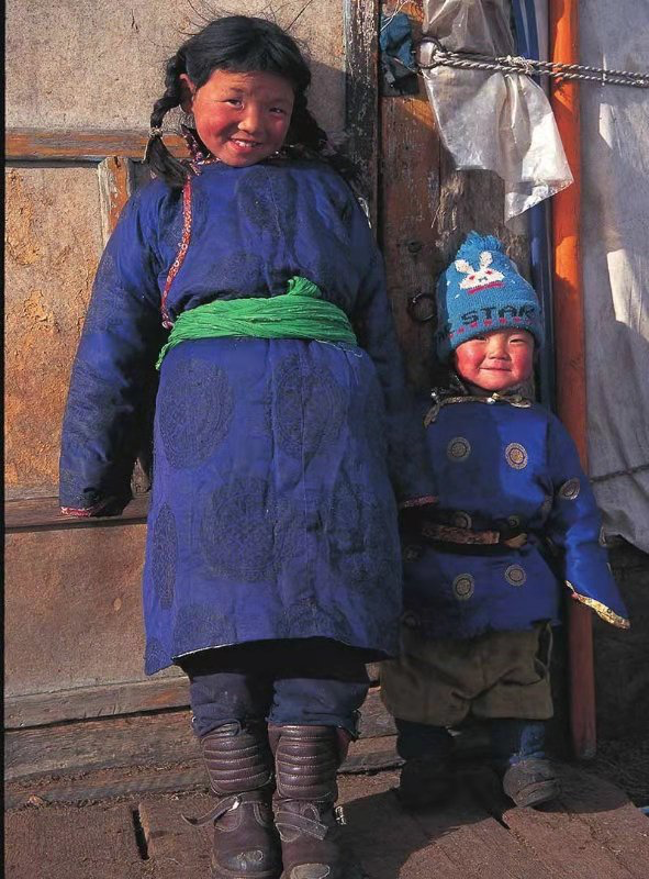 豆瓣9.7分，她的12年人生比《活着》还难，看完哭着打出5星