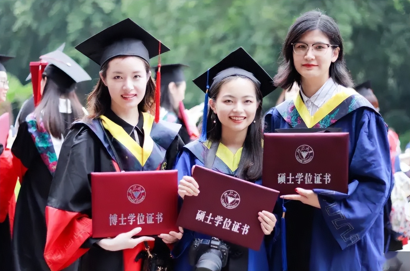 为迎接22届硕士新生，各大高校晒出宿舍环境，仿佛还在贫困线挣扎