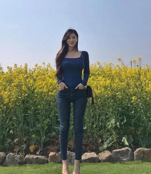 韩国女模被称真人"海贼女帝",黄金比例身材,运动让她魅力四射