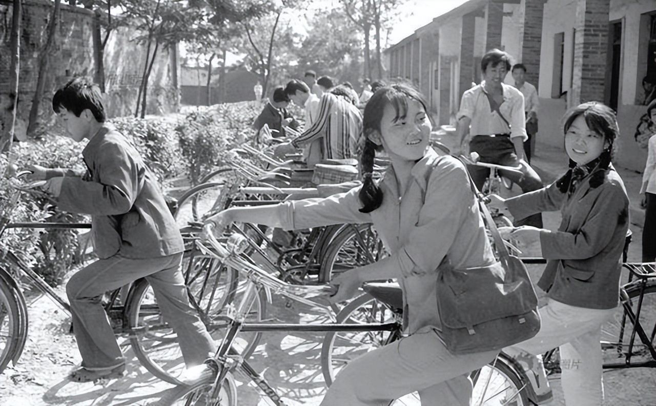 东南大学女校长黄如有多牛？30岁北大副教授，中科院最年轻女院士