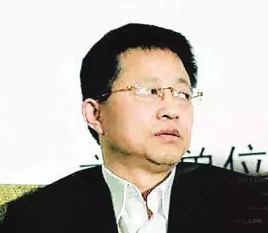 1999年一富商2万伪造金缕衣，故宫专家估价24亿，轻松骗走银行5亿