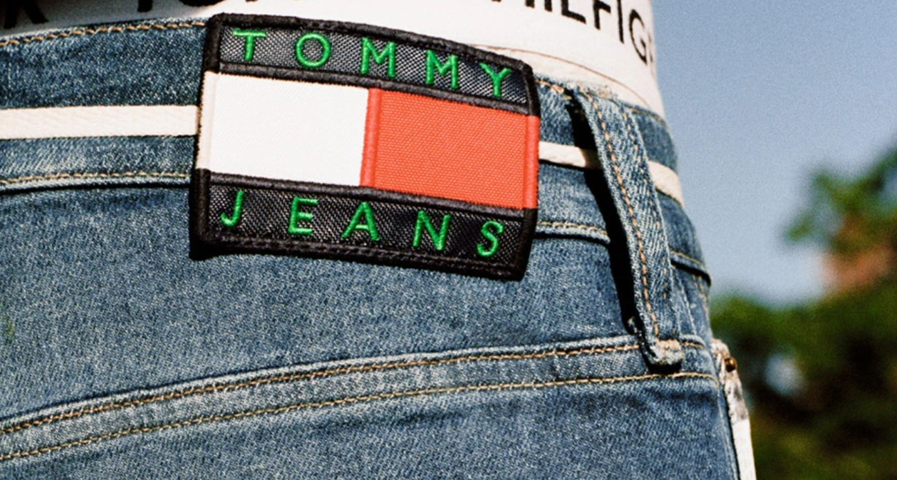 在时尚界奋斗半个世纪，70岁的TommyHilfiger依然站在“浪尖”
