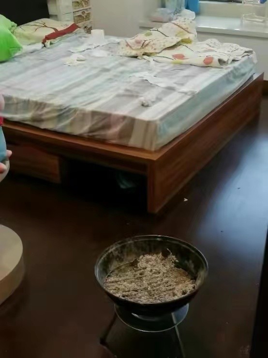 2019年，27岁女律师助理烧炭自尽：生前留下14张信用卡，欠款87万