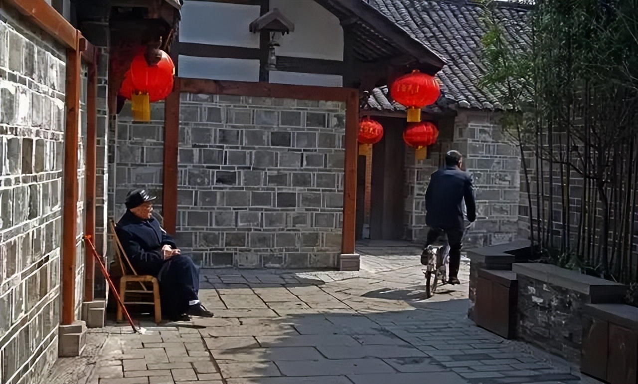吐血整理！成都市内46个好耍地汇总！玫瑰花海、山景古街全都有