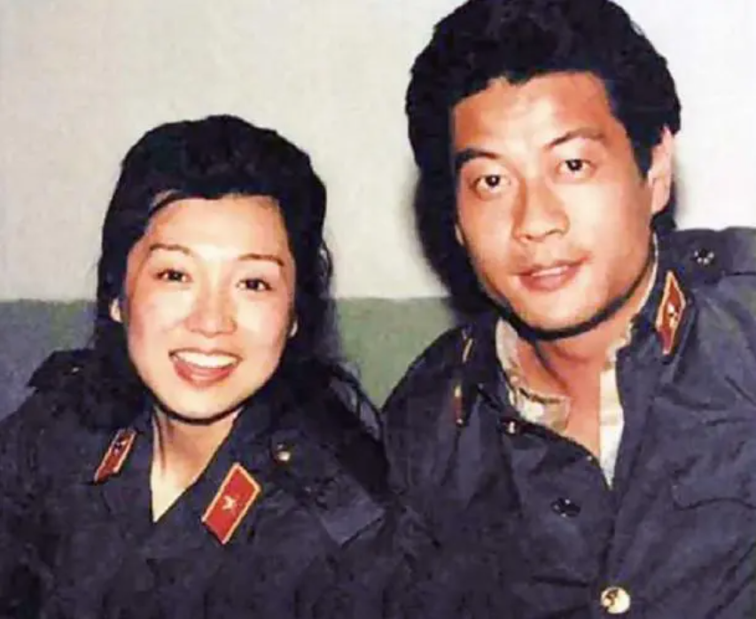 “天下第一嫂”王馥荔：丈夫为她写保证书，儿子王骁是最大的骄傲