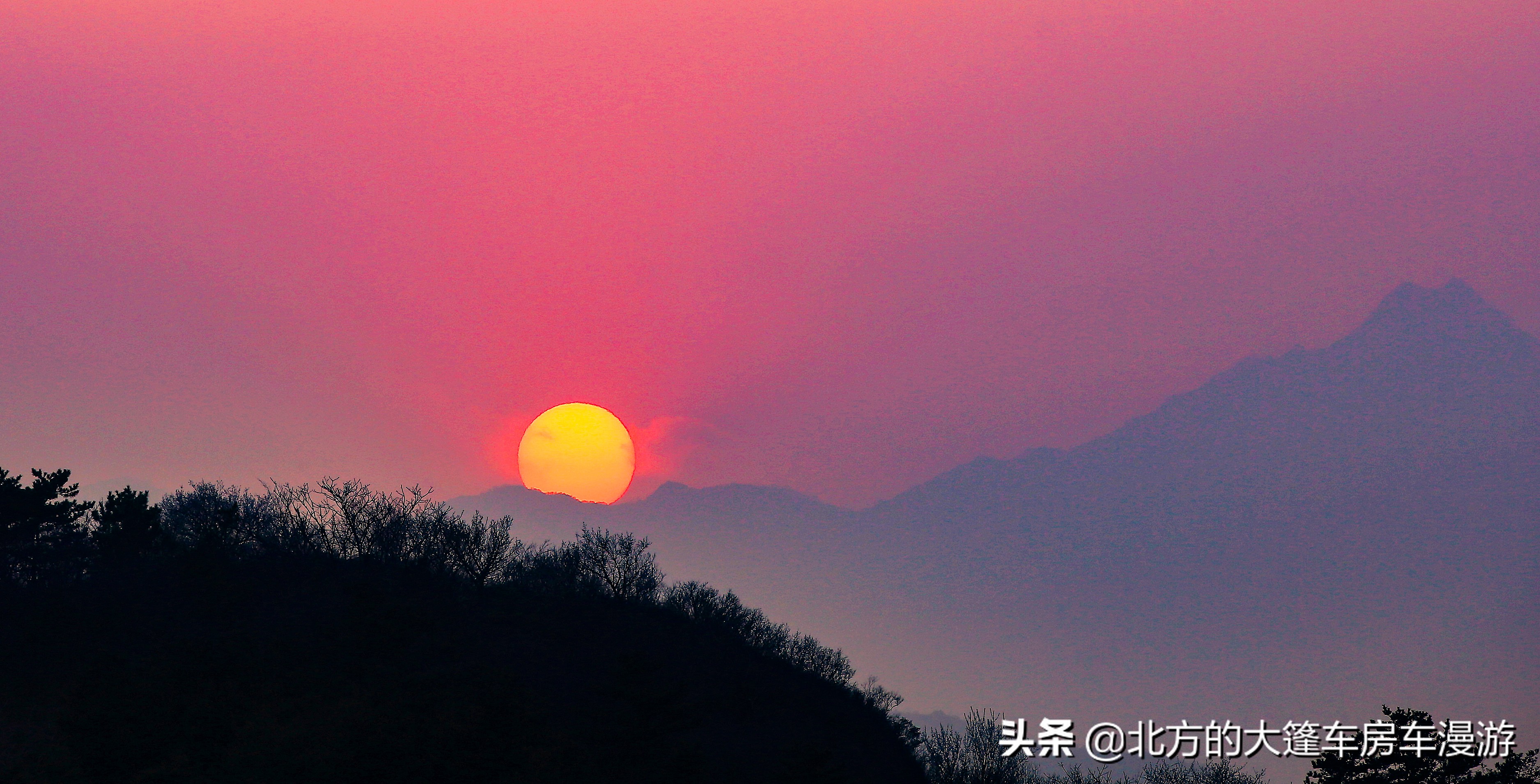 走过北京春天最美的盘山公路去那山桃花盛开的地方——龙泉峪长城