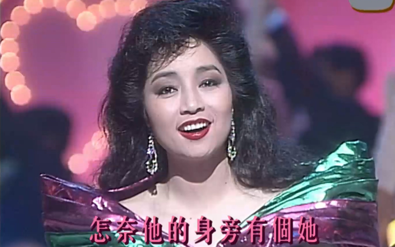 徐小凤:当众嘲讽赌王,周润发刘德华甘心下跪,她到底有多牛?