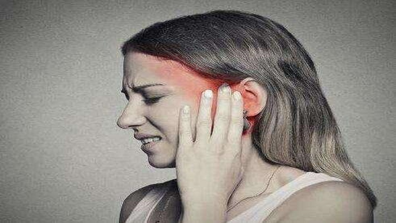 耳朵里面痒，却啥也掏不出来？或是4种病的表现，别光顾着抠了