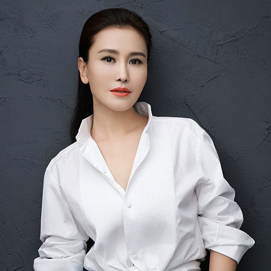 《重案六组》播出22年，女主王茜丧夫后过得怎么样？