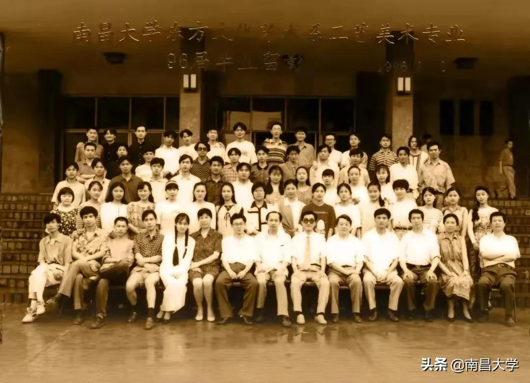 “冰墩墩”设计主创、火炬手······冬奥会上的南昌大学身影