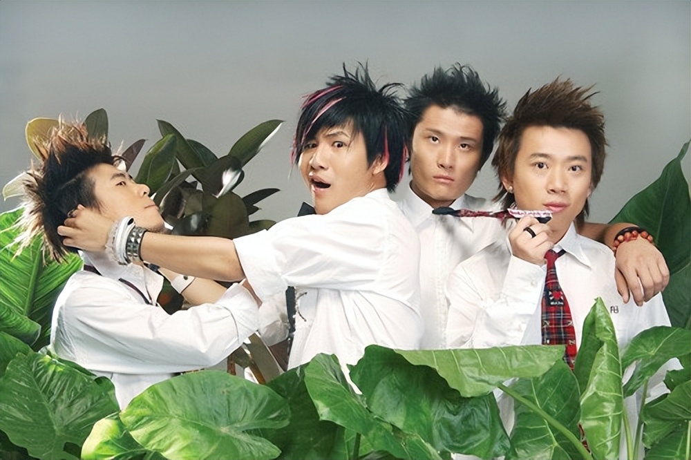 “红极一时”的组合：离婚，互泼脏水，利益不均，宁愿他们没遇见