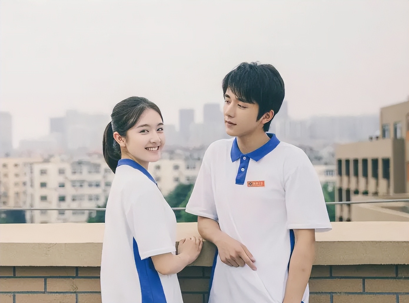 首日播放量破3700万，全程刷屏，笑出腹肌，《反转人生》凭什么？