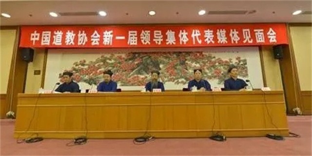 那个1993年花百万买地，儿子被绑架的富豪道长，后来怎么样了？