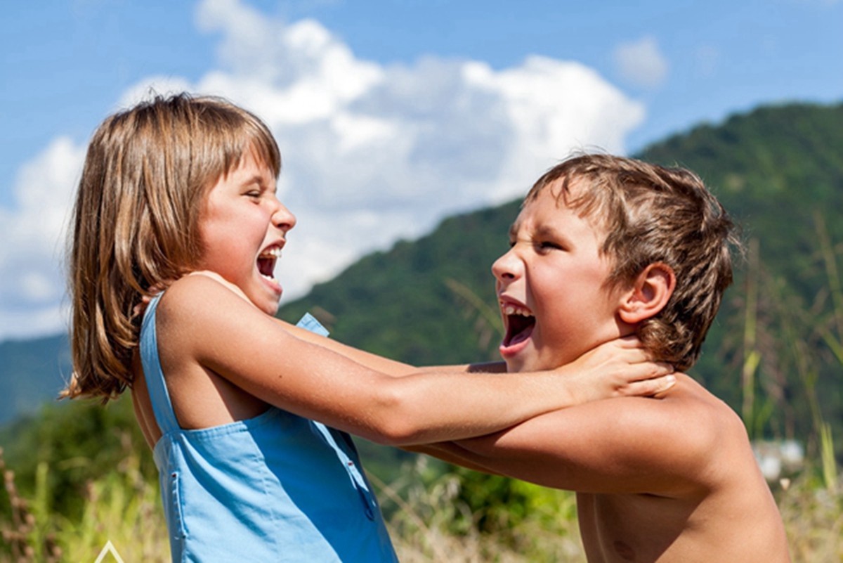 儿子在学校被打，爸爸的处理方法尽显高情商，果然“人外有人”