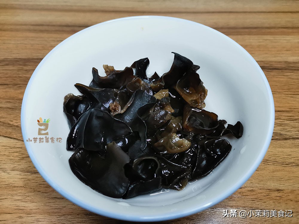 立夏后建議多吃&ldquo;苦&rdquo;，5菜1果換著做，開胃清心除煩，熱天不疰夏