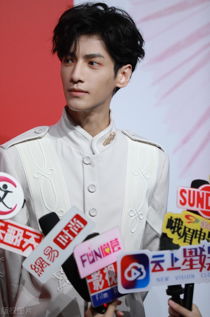 罗云熙——拥有“剧抛式”演技，让人共情的演员