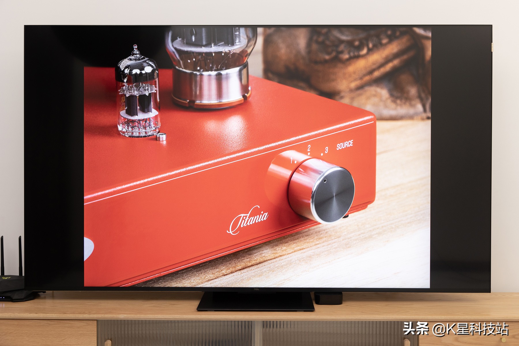 QD-Mini LED 战未来，国产电视画质的天花板，TCL X11电视机评测详解