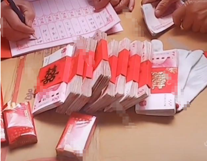 安徽男子结婚，姐姐出手大方，直接随礼8万8，旁人惊叹：一年收入