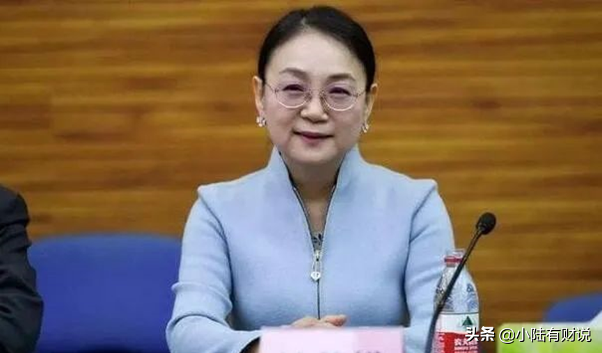 太强了！全球前十大白手起家女富豪，整整9个都是中国人