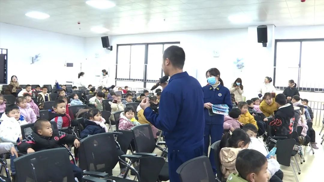 「冠豸山下是我家」連城消防進校園 開展“消防安全”開學第一課