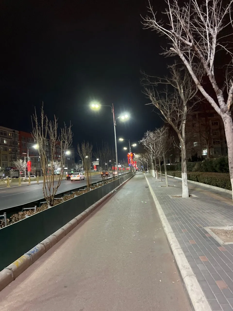 春节不打烊的恒生人