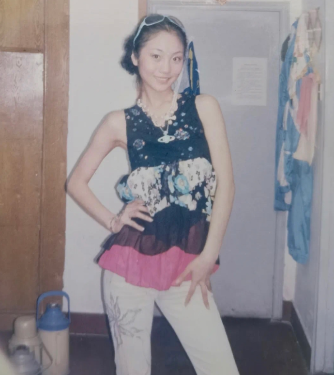 山东女孩李雪珂，24岁年入千万，29岁未婚生仨混血儿：一切靠自己