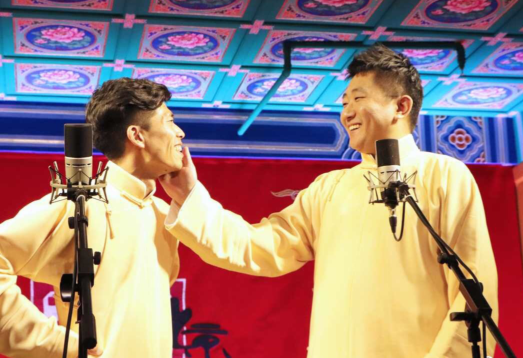 德云社演员陈霄华被曝夜闯女生家中被抓，节目单上已将其除名