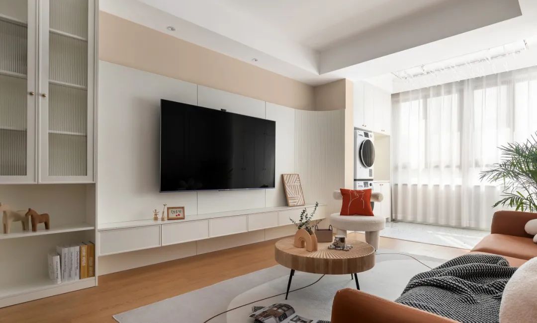 128m²养眼小两房：轻法式+原木风的混搭精髓，在她家感受到了