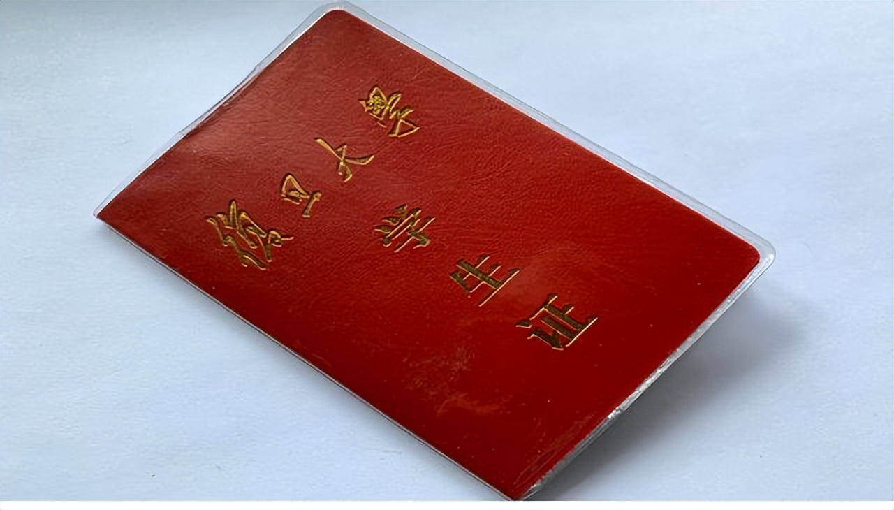 火车电子客票需要取票吗？购票时就已经决定了，学生、儿童需注意