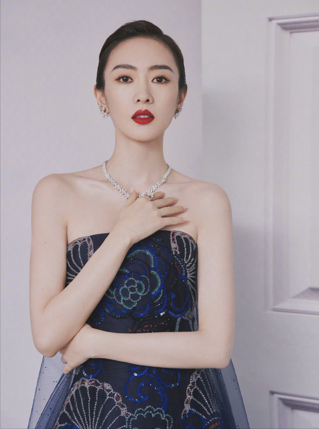 目前最火的50位女明星目前最火女明星排名