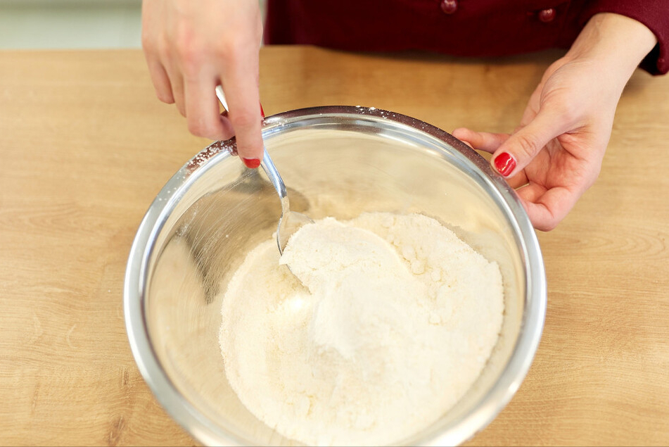 春饼，冷水和面还是开水烫面？教你详细做法，柔软劲道，饼薄如纸