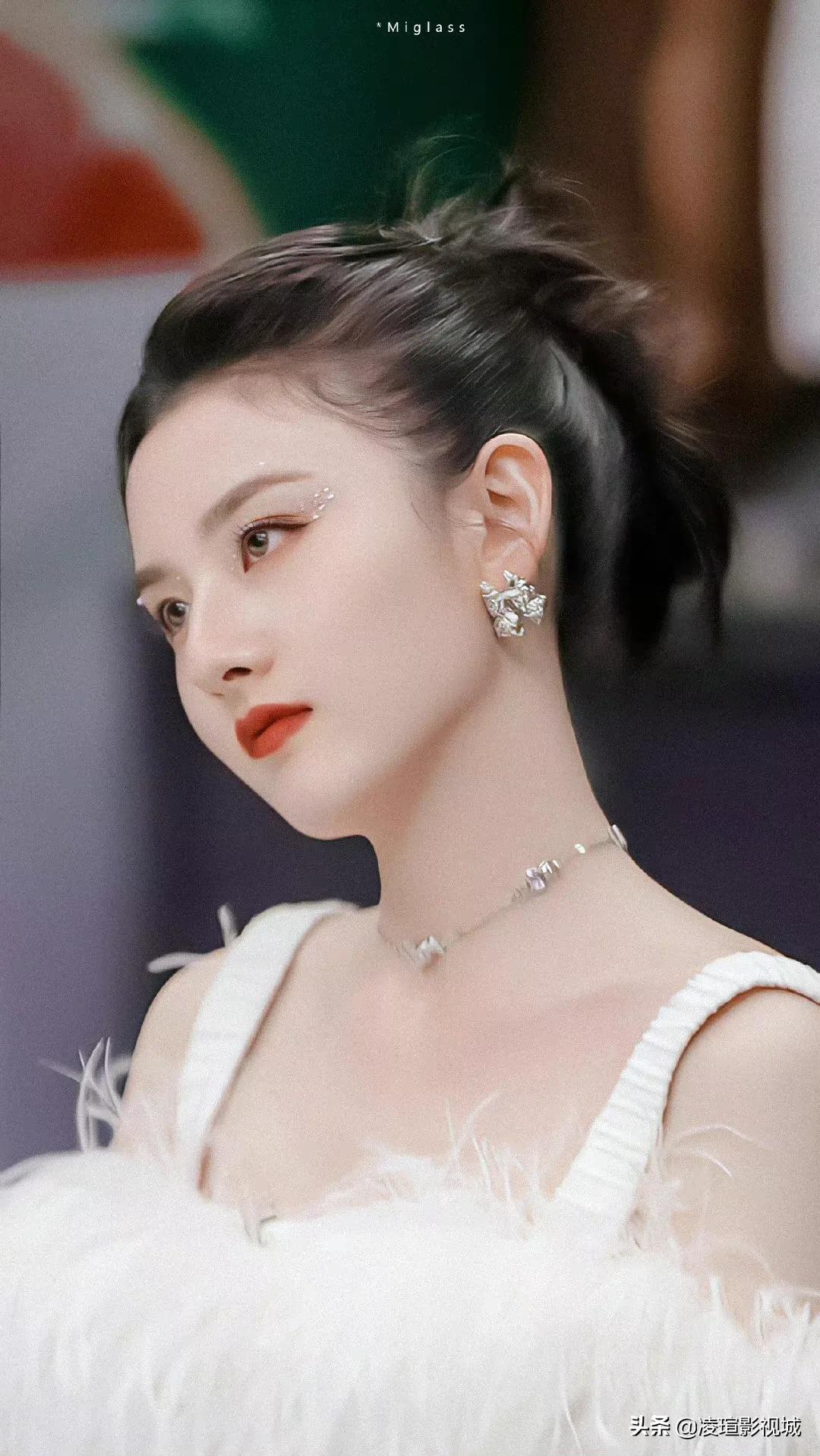 明星壁纸图片分享：宋祖儿（2）