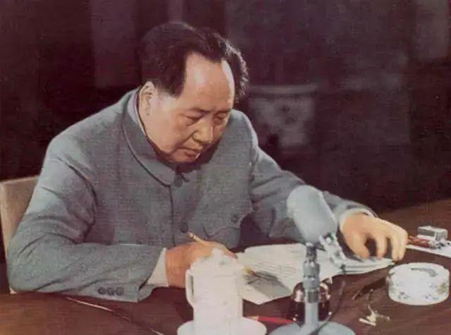 1952年，湖北老铁匠收到毛主席来信，村民才知其真实身份不简单