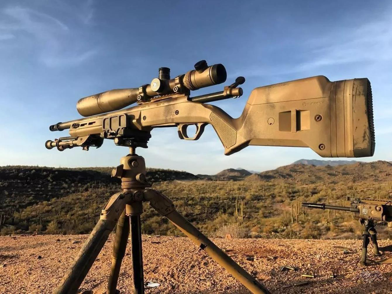 雷明顿m24狙击步枪雷明顿m24就是雷明顿m700的军用改进型,在1988年