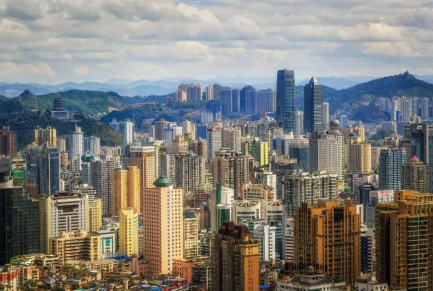 越来越多人都撤出高层(越来越多人都撤出高层建筑)