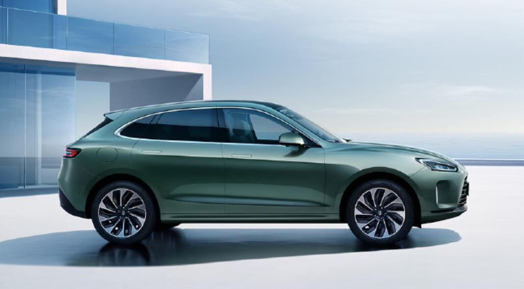 进一步去赛力斯化，华为AITO问界M5首发预售25~32万元