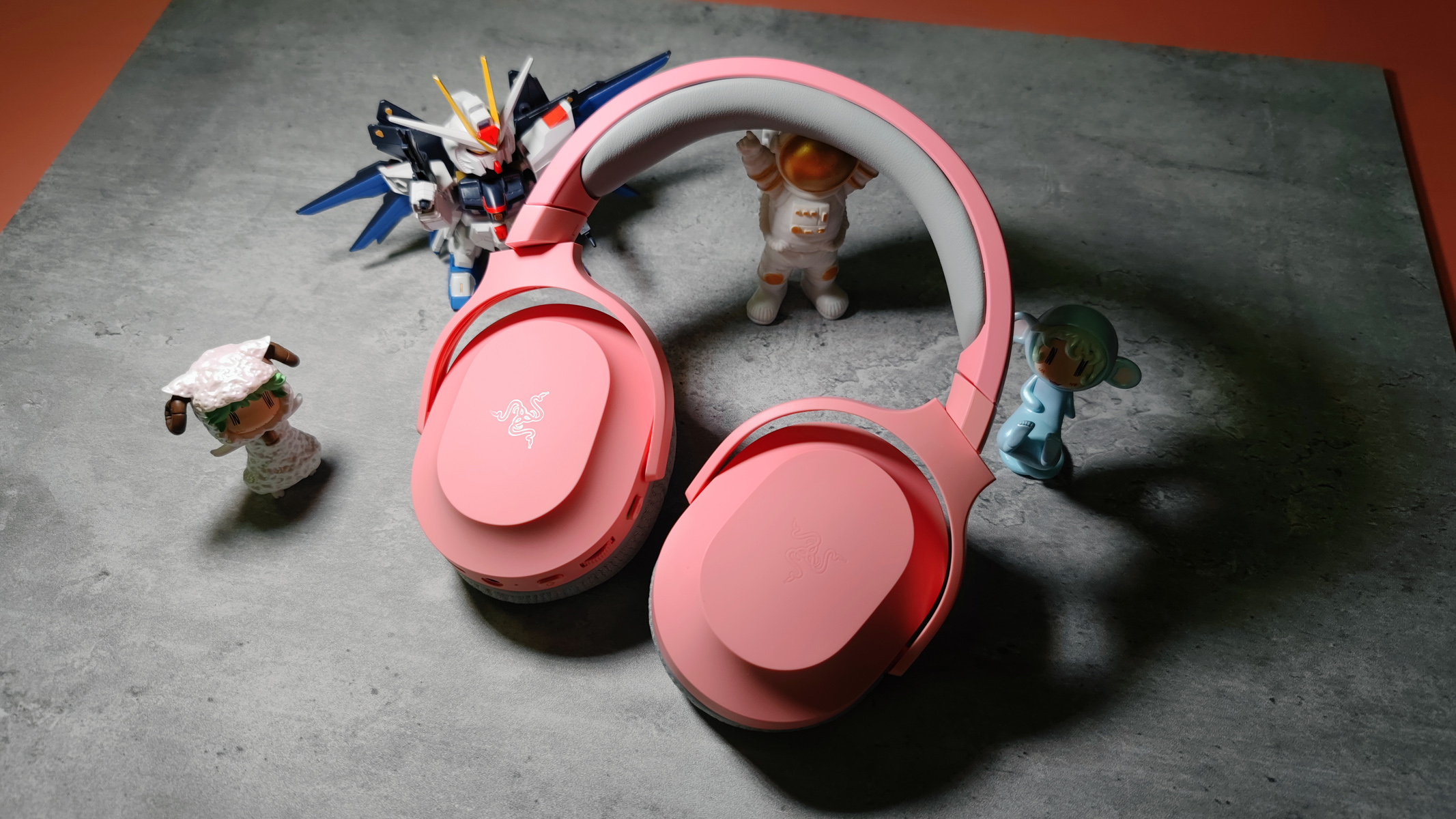 无线猛男粉电竞耳机，重燃中年人游戏信心