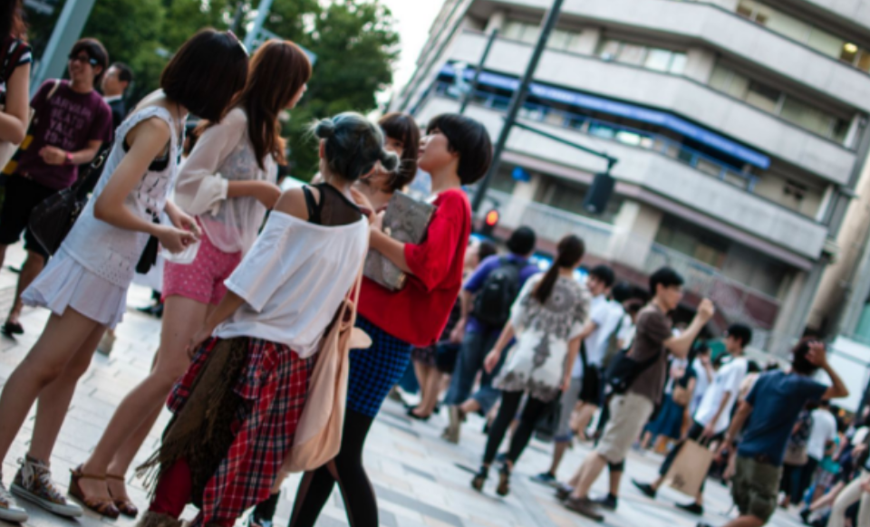 日本进入无性社会？年轻人累到没有欲望，超过一半夫妻不过夜生活