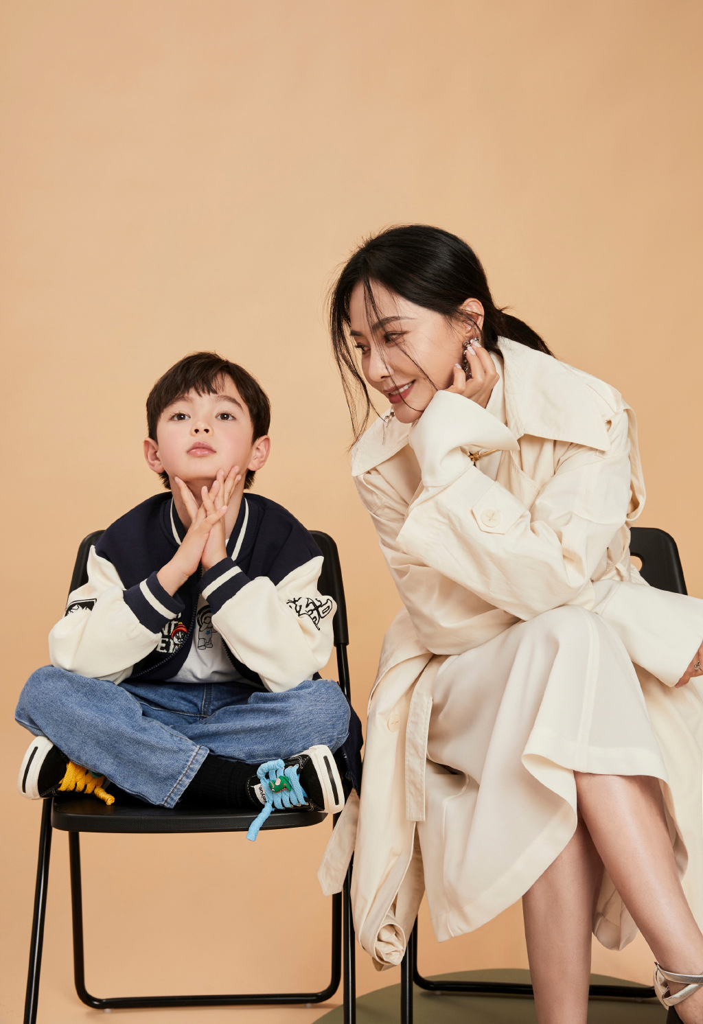 吴奇隆前妻分享亲子照，女儿和儿子乖巧可爱，向老公表白超浪漫