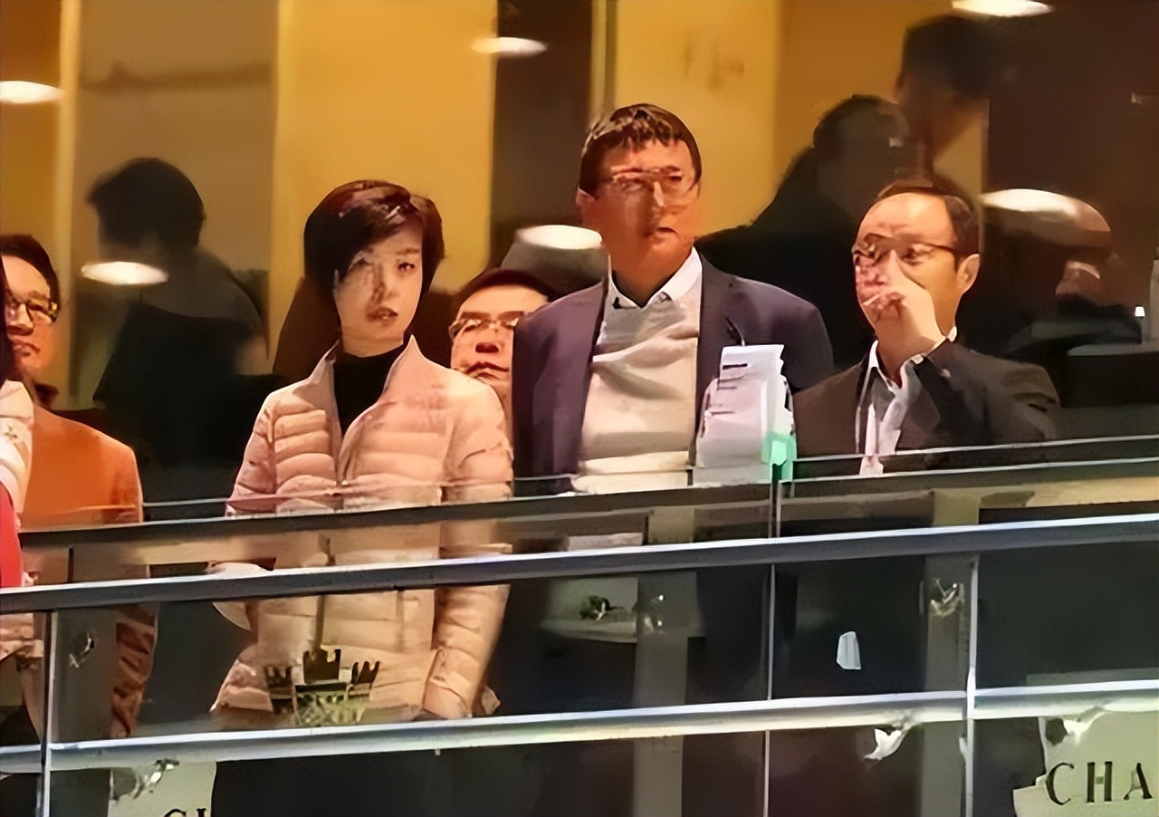 张怡宁老公个人资料（张怡宁为何嫁大20岁的徐威？家底比王楠老公还雄厚，如今儿女双全）