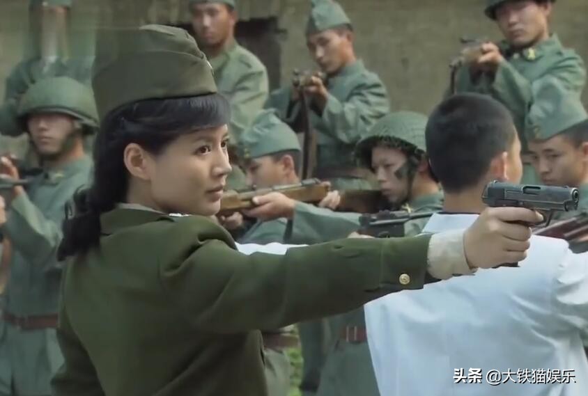 演谍战剧“女长官”，只服这8位女星，个个杀伐决断，气场两米八