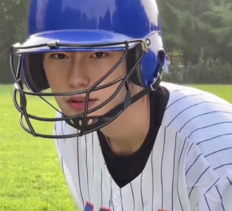 中国人民公安大学男生走红，身高1米8外形硬朗帅气，不愧是警校生