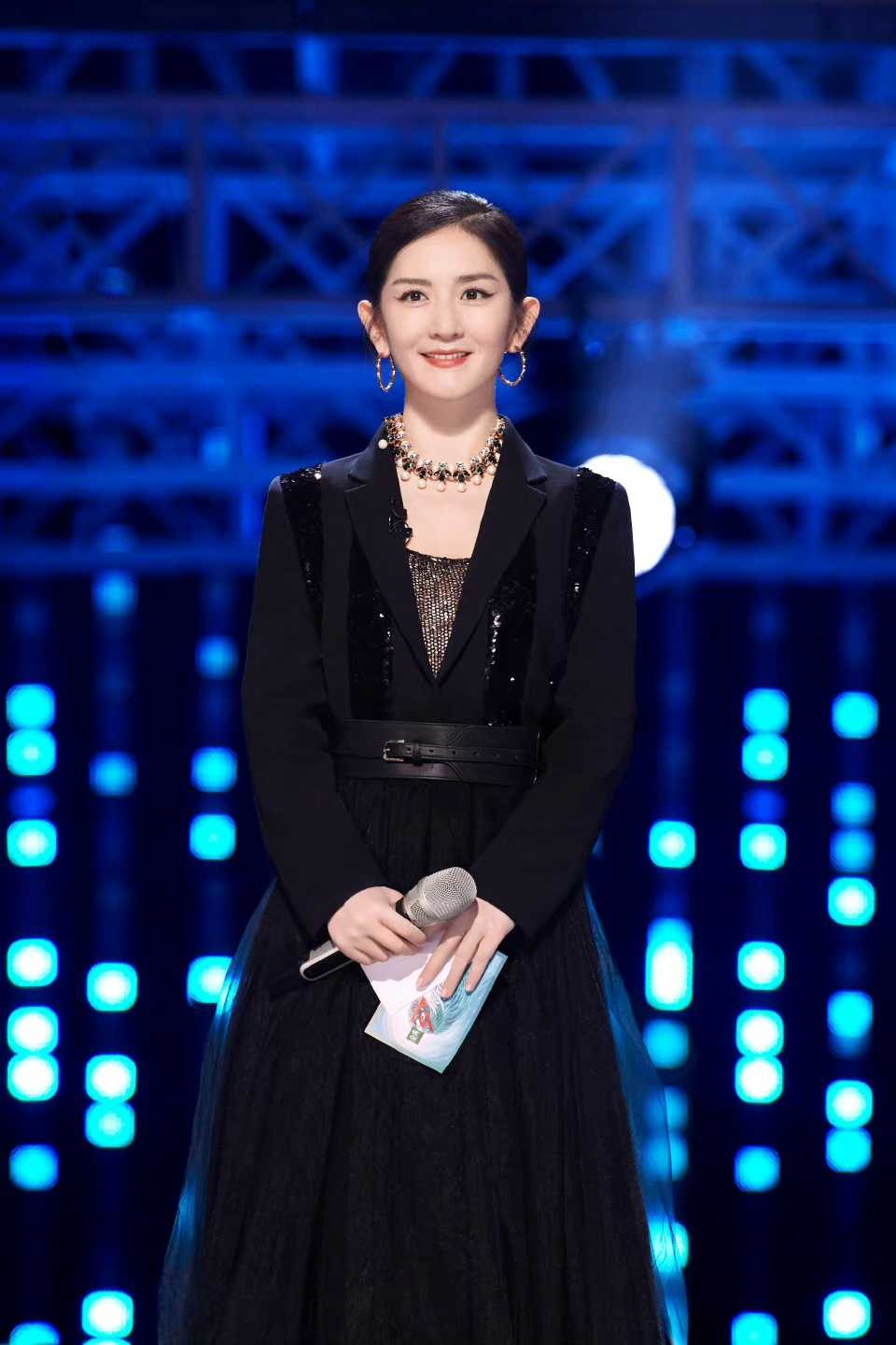 《浪姐3》二公4大看点：王心凌燃炸全场，那英化完妆神似刘嘉玲