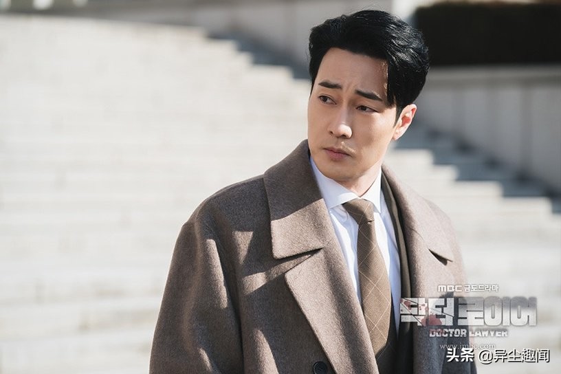 7位韩国大叔系男神！刘智泰受瞩目，孔刘、苏志燮、赵寅成受欢迎