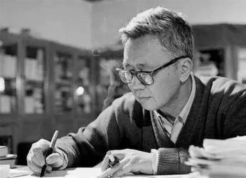 华罗庚学校数学课本（华罗庚仅初中文凭）