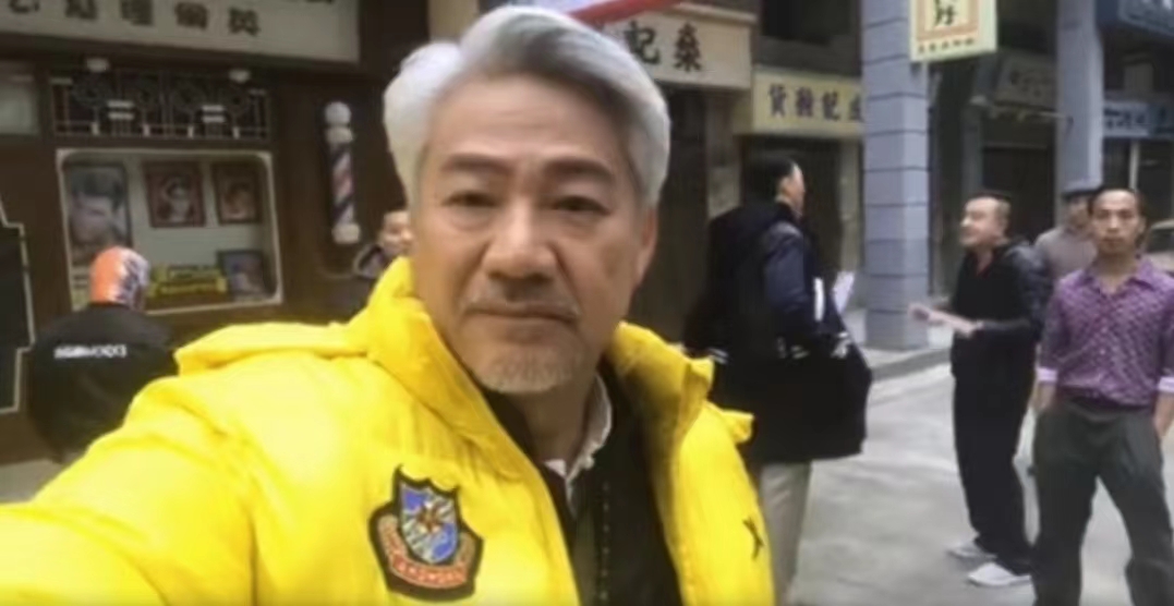 定居珠海已拿到居住证！香港知名老戏骨分享申请医保卡：好有益处