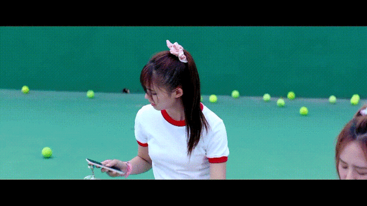 五官乱飞，演技尴尬！这些艺能界的“树之美人”，请不要演戏。